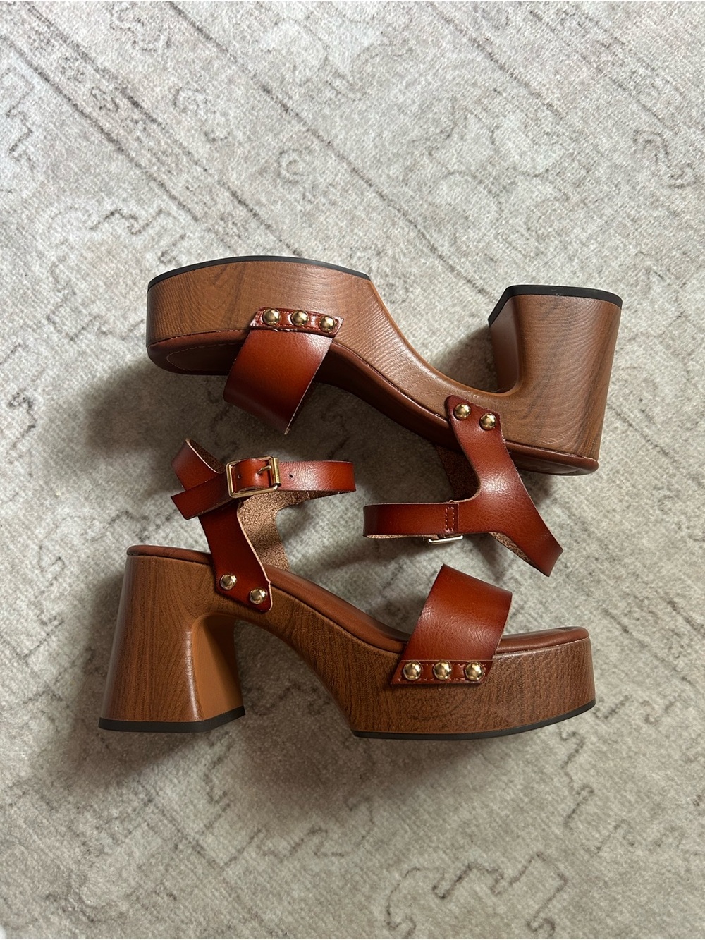 MIA Electrah Wooden Platform Sandals - Picture 2 of 3